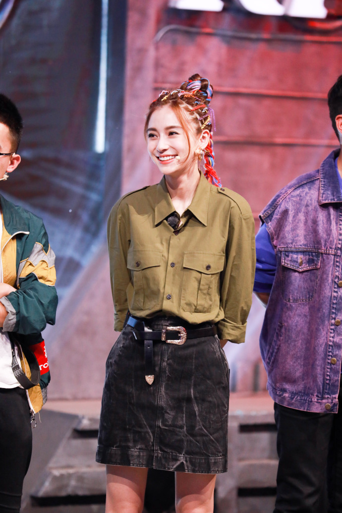 香港美女明星angelababy小脏辫新发型帅气图片 7