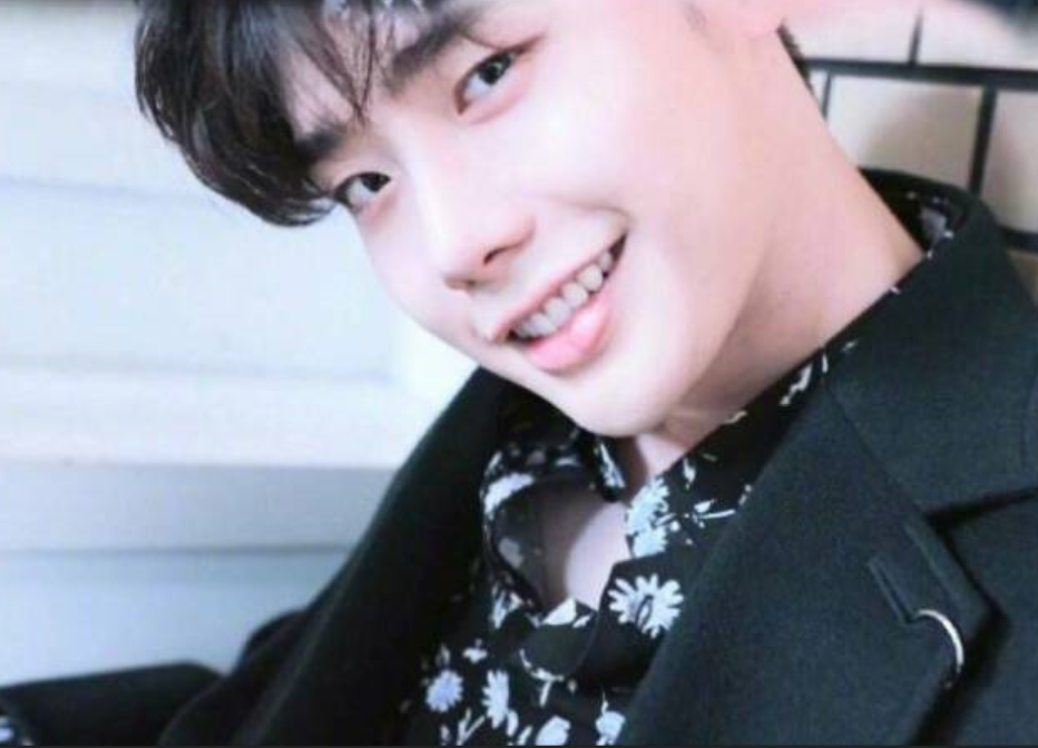 韩国男明星帅哥李钟硕二硕清新侧脸美颜图片 3