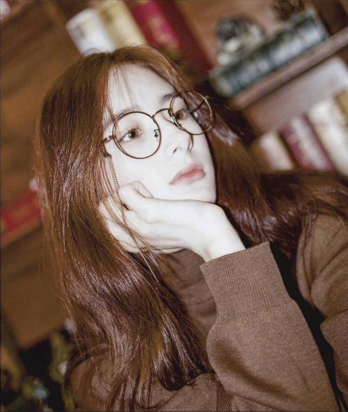韩国俄罗斯混血美女Svetlana Yudina可爱图片 28