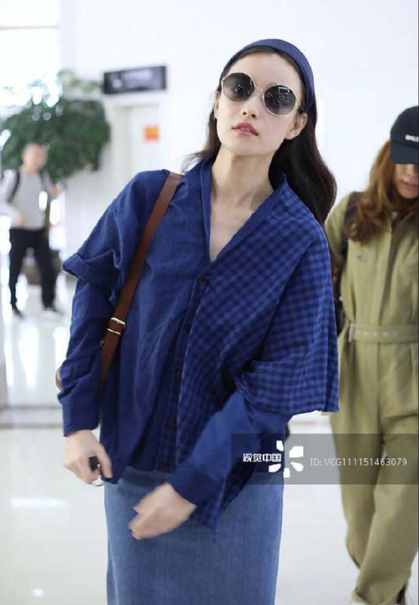 大眼美女明星倪妮机场街拍合集真是个大方舒适 3