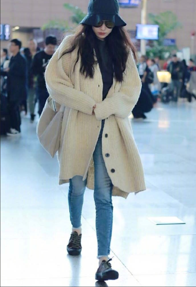 大眼美女明星倪妮机场街拍合集真是个大方舒适 12