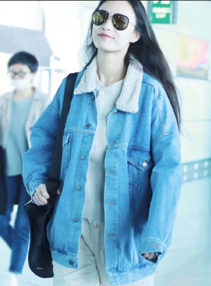 大眼美女明星倪妮机场街拍合集真是个大方舒适 18