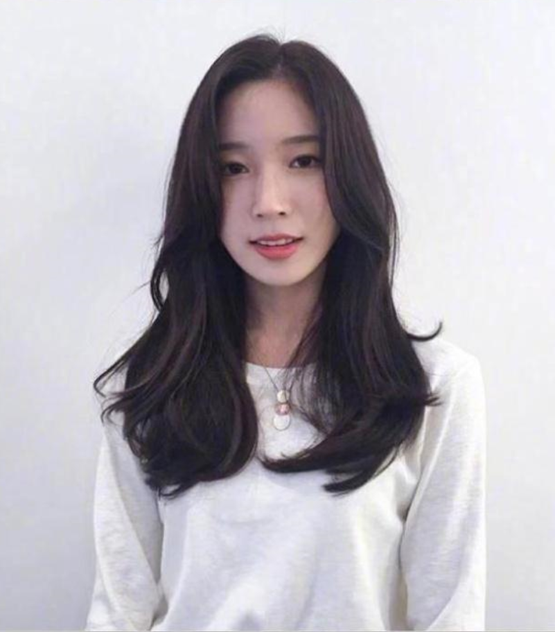 黑色长卷发美女发型图片合集 6