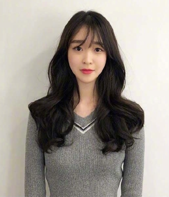 黑色长卷发美女发型图片合集 13