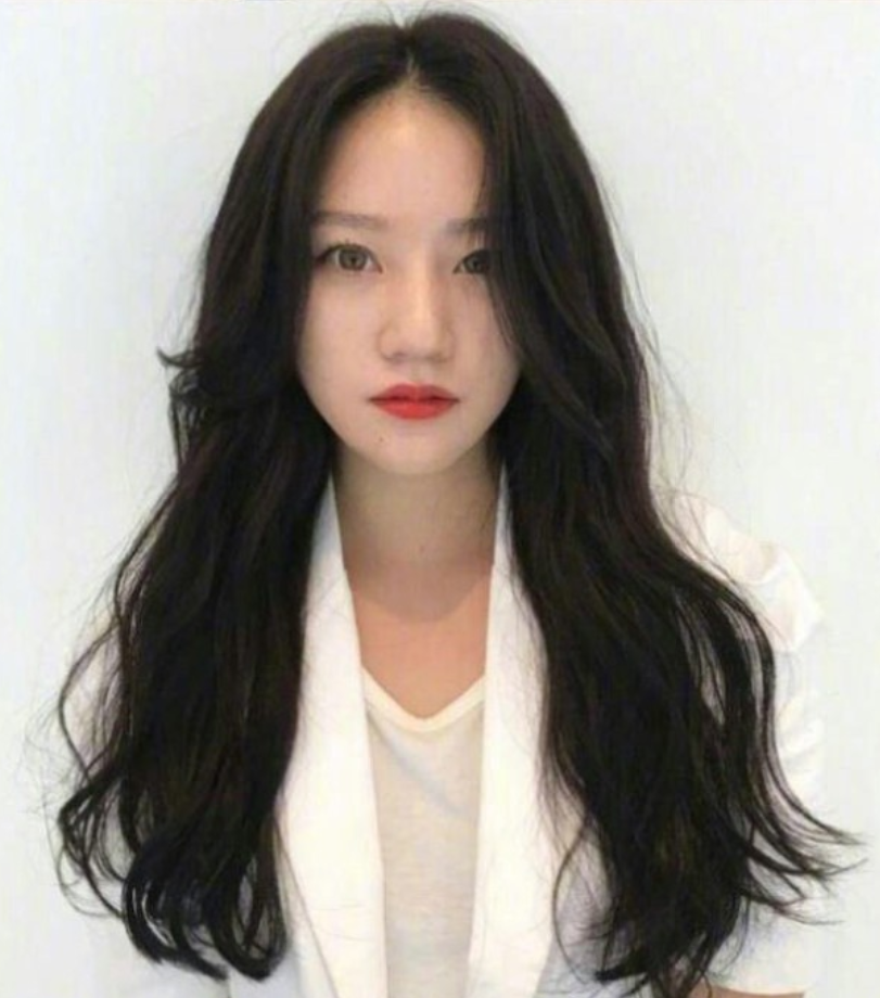 黑色长卷发美女发型图片合集 16