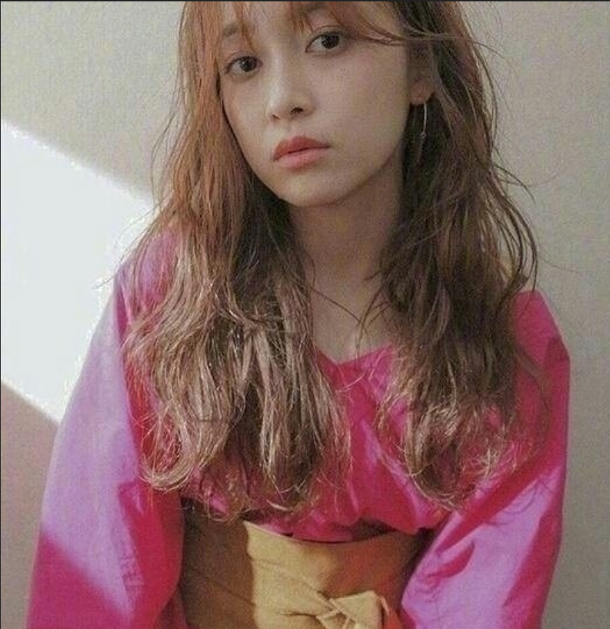 凌乱感卷发可爱美女自拍照 10