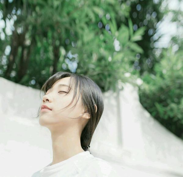 清纯美女小清新图片_有时糊涂一些更快乐 7