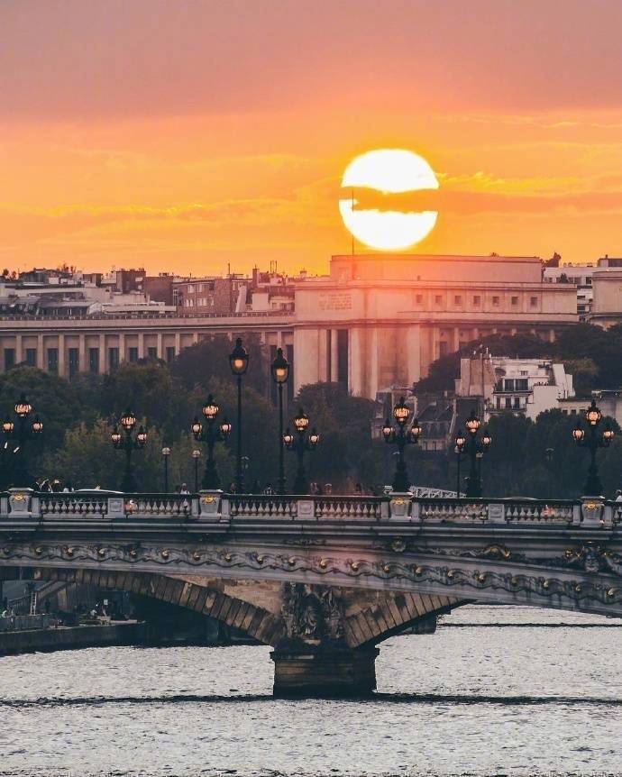 夕阳下的巴黎唯美风景图片 8