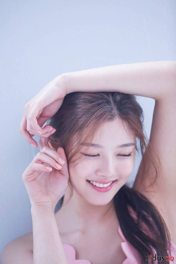 韩国美女明星金裕贞妹纸发光的美颜图片 2