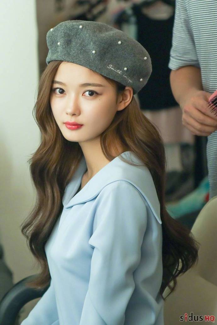 韩国美女明星金裕贞妹纸发光的美颜图片 5