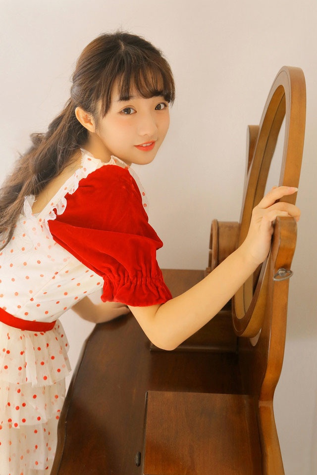 纯净甜美少女优雅娇俏迷人写真 8