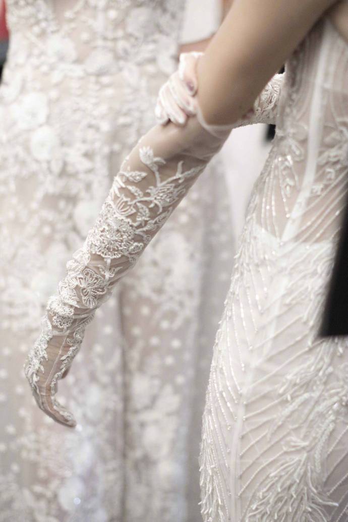 美国的印度裔设计师Naeem Khan的婚纱作品 4