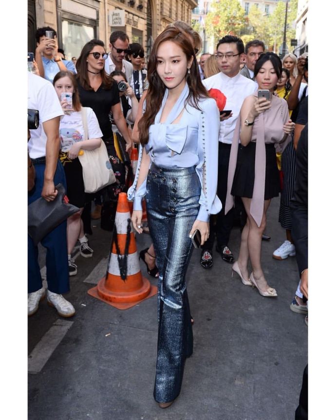 韩国美女明星郑秀妍Jessica巴黎时装周街拍图片 5