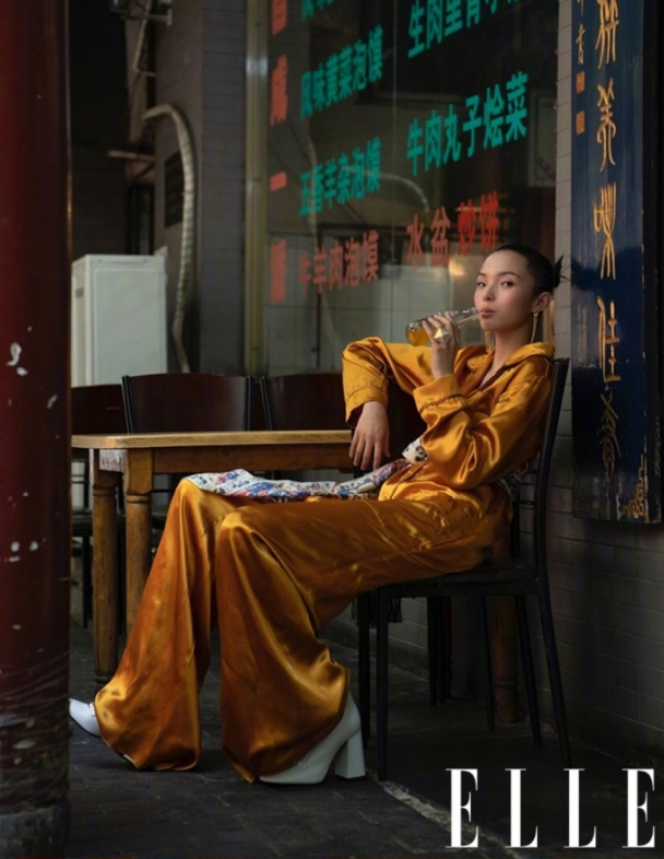 国际超模雎晓雯登上ELLE中国版八月刊封面大片 8