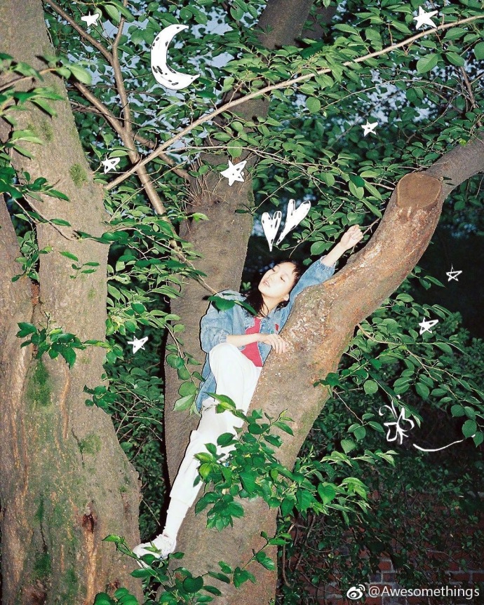 韩国美女明星金高银素颜登上韩国版《Esquire》 5