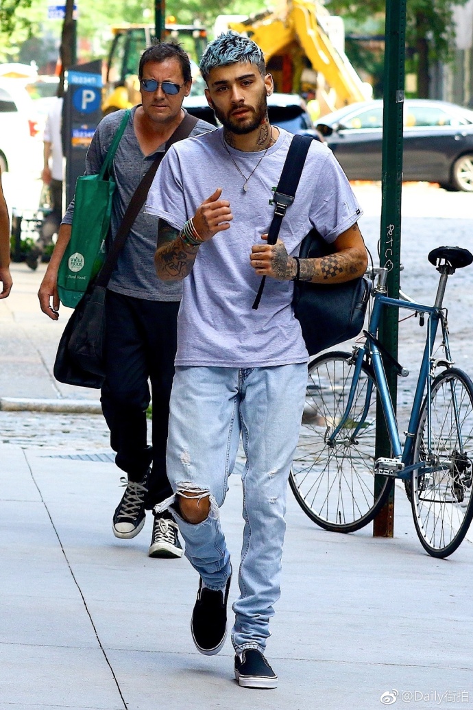 欧美男明星帅哥美渣Zayn Malik蓝色发型纽约出街街 9