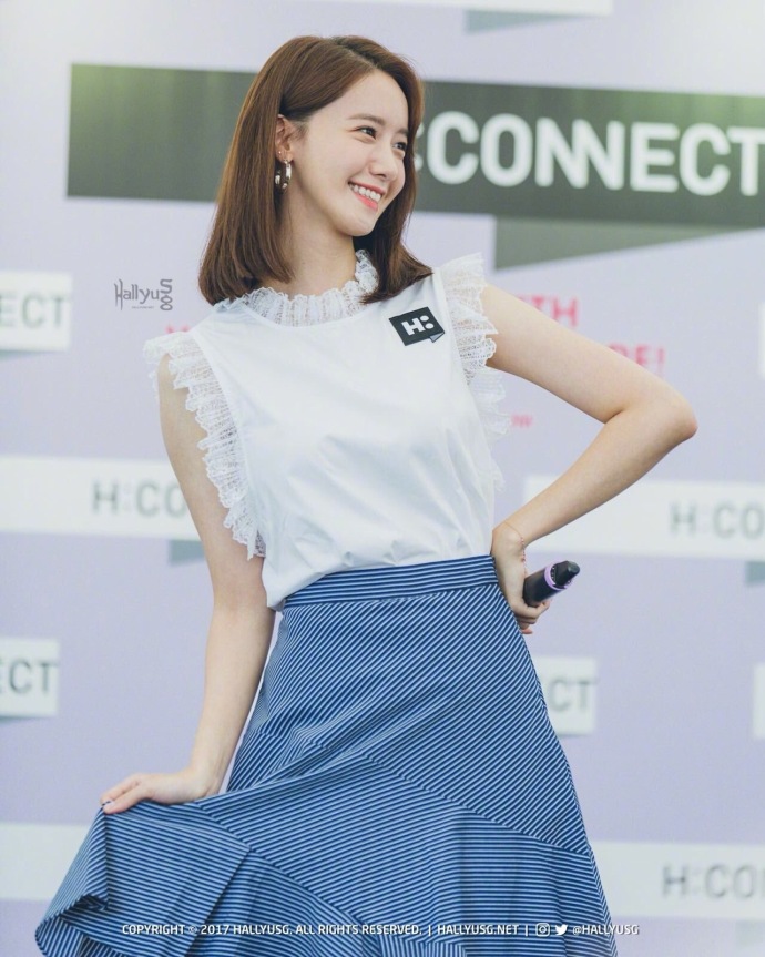 韩国美女明星林允儿新加坡见面会图片 3