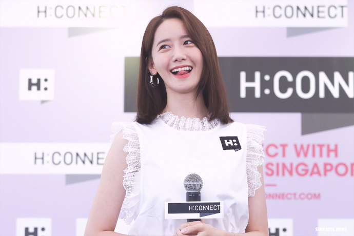 韩国美女明星林允儿新加坡见面会图片 8
