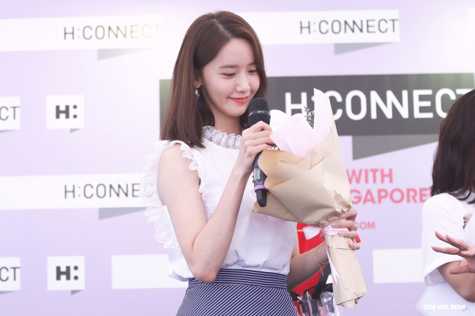 韩国美女明星林允儿新加坡见面会图片 9