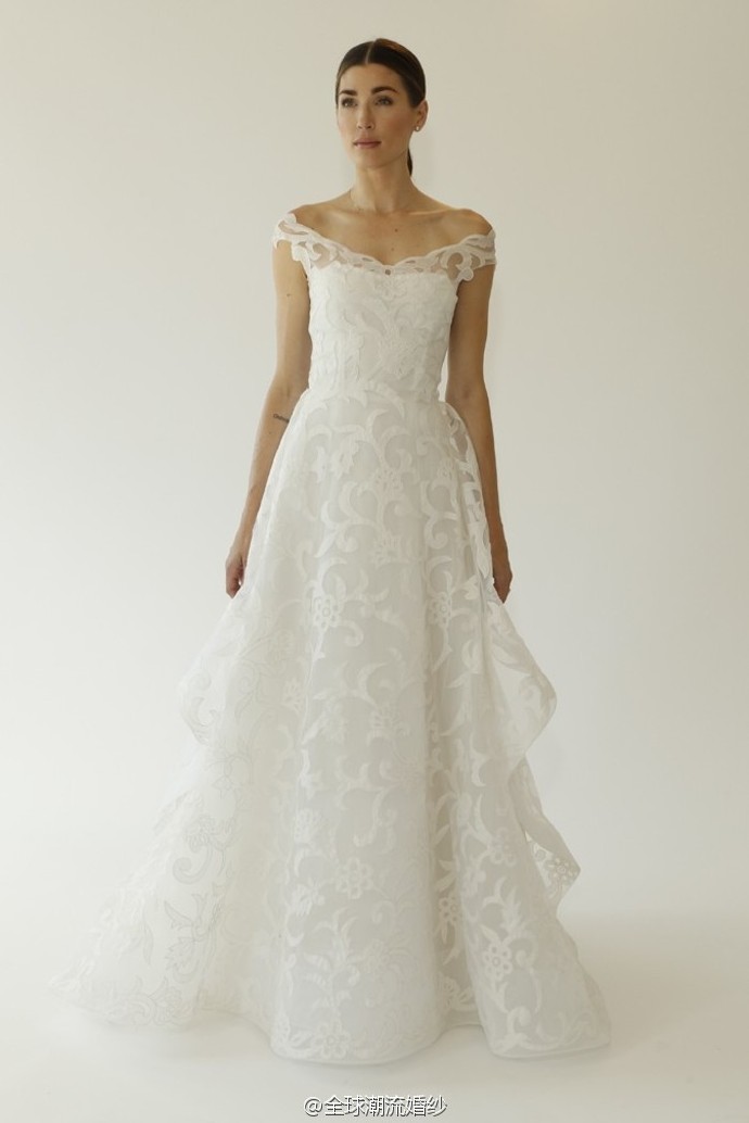 Oscar de la Renta Bridal Fall都说女人穿上婚纱的那一刻 2