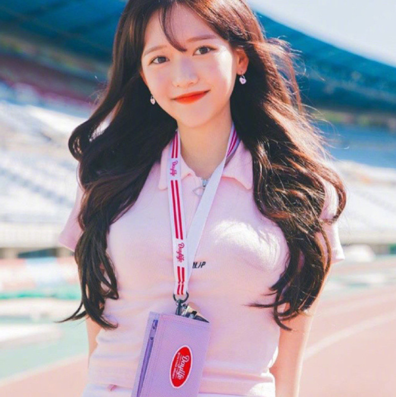 笑颜超甜的元气美少女图片 9