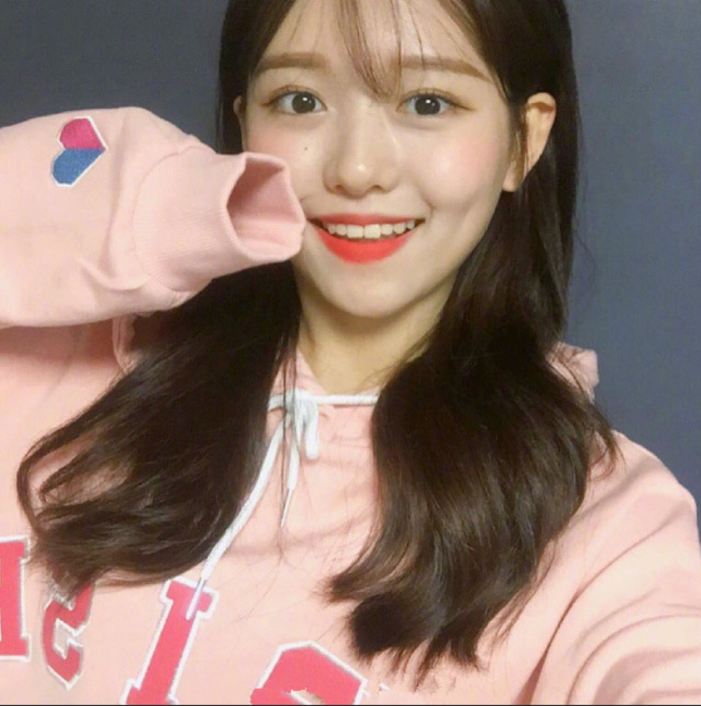 笑颜超甜的元气美少女图片 11