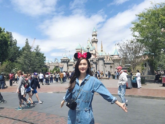 韩国美女明星Jessica郑秀妍满满少女感小清新写真 7