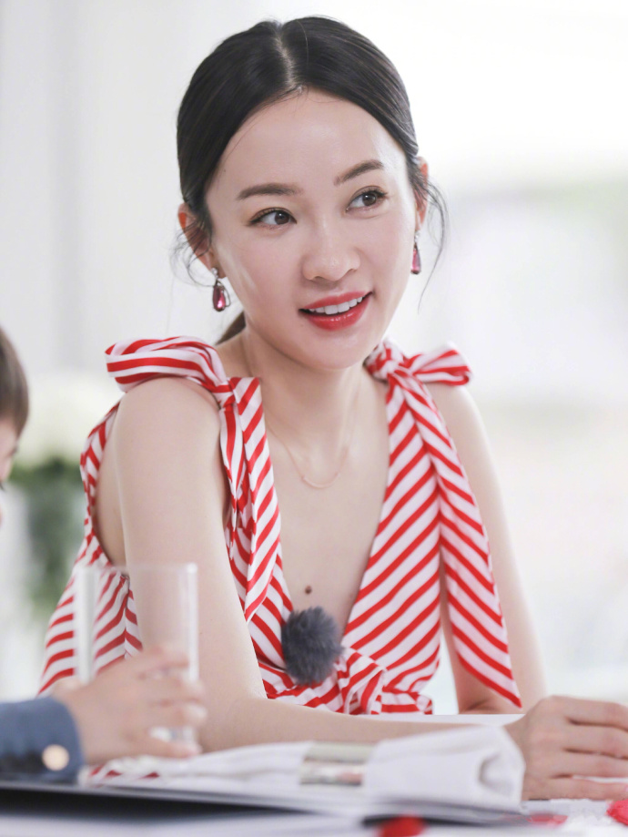 内地美女明星霍思燕少女心十足的日常穿搭参考 6