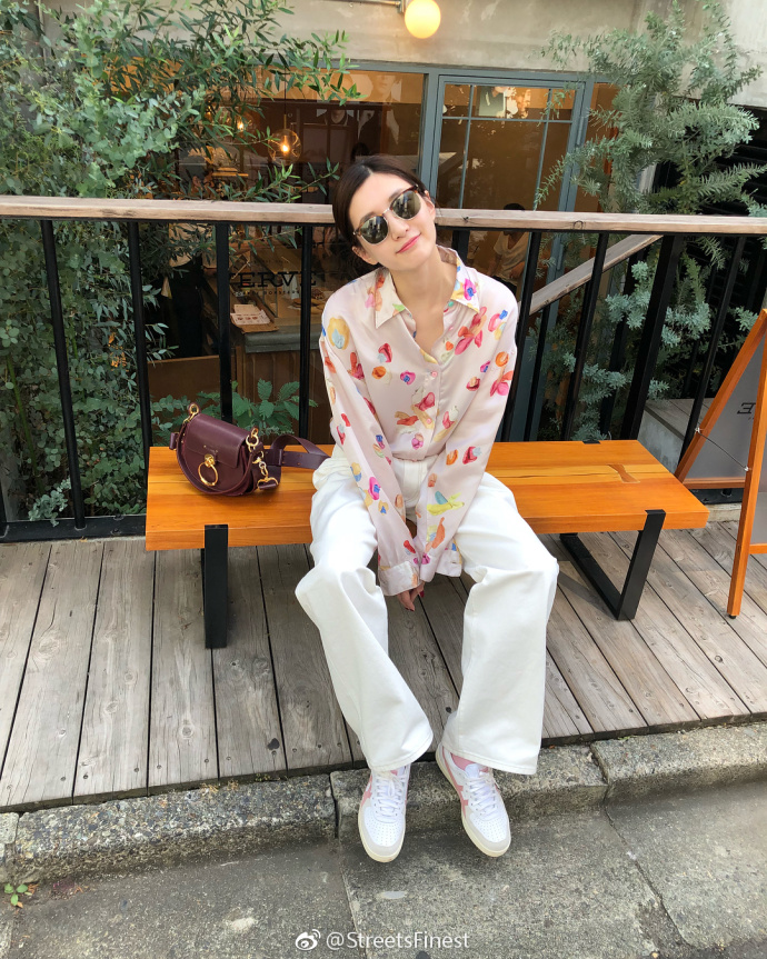 大长腿美女明星江疏影东京游玩照出游穿搭示范 9