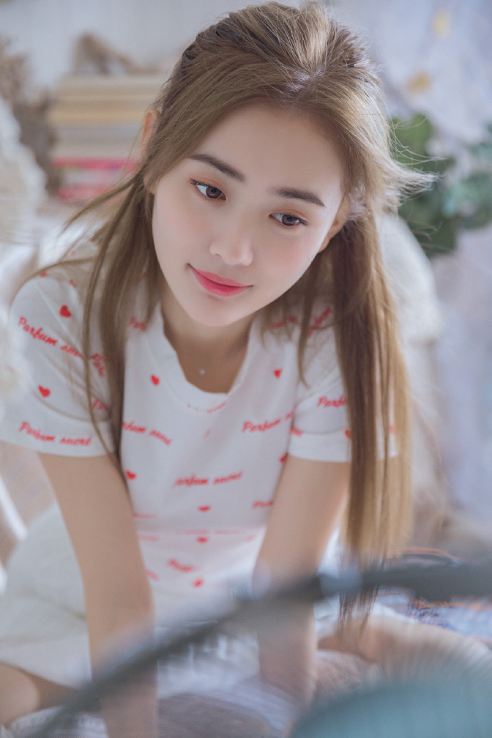 极品性感美女丝袜美腿私房写真 3