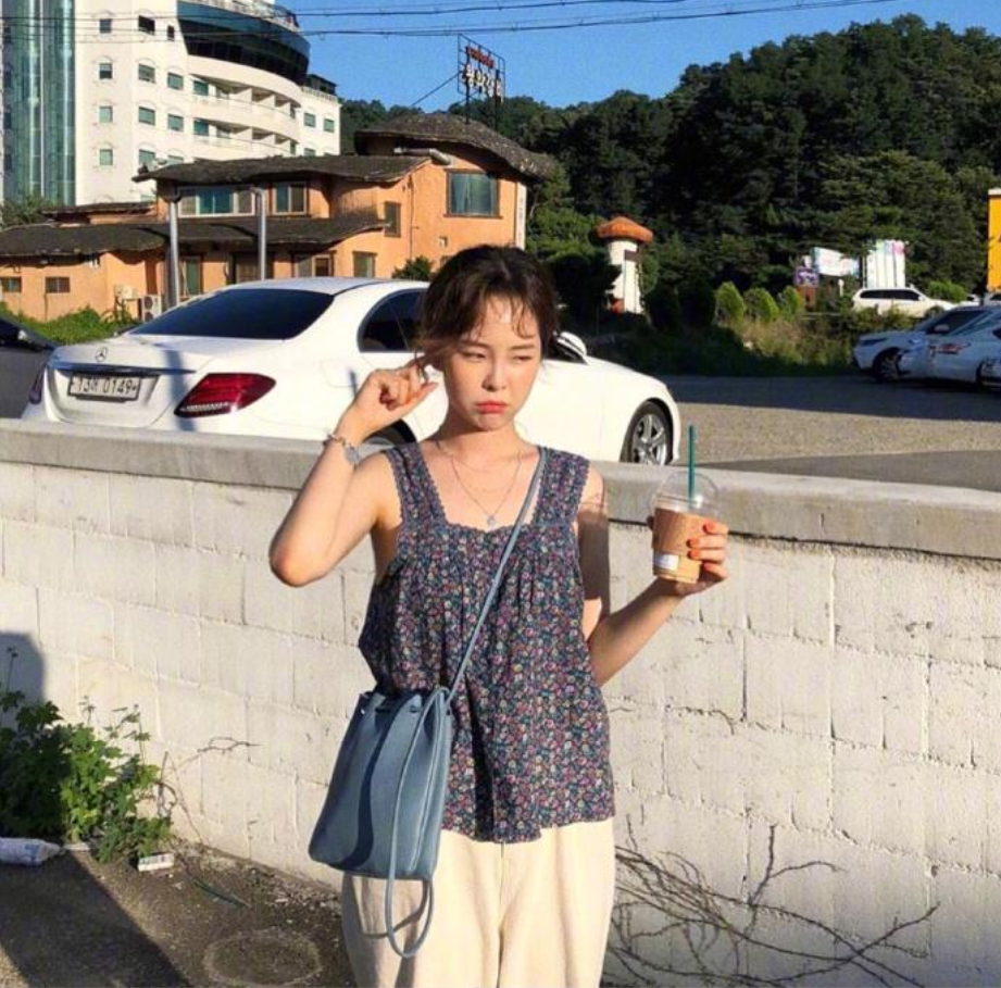 清纯美女的拍照pose_照相pose不要再是剪刀手了 15