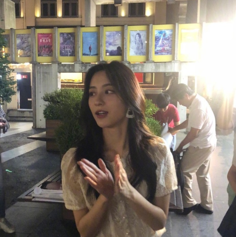《比舍堂远比议政府近》女主角강민아姜敏雅生 10