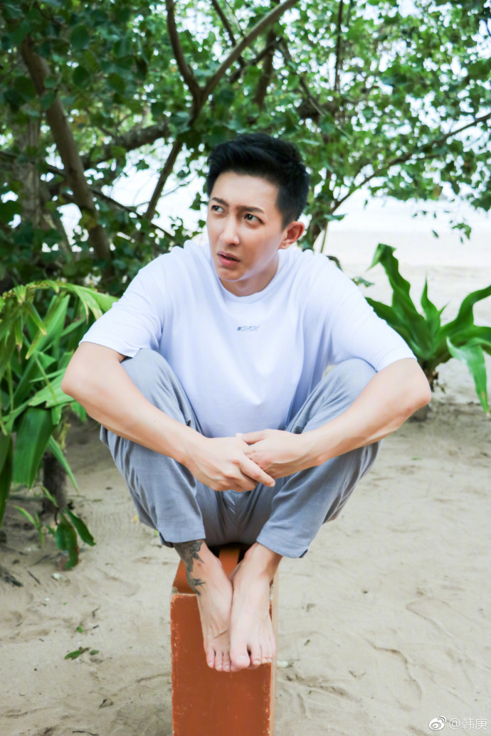韩庚图片_东北男明星韩庚搞笑游玩照 4