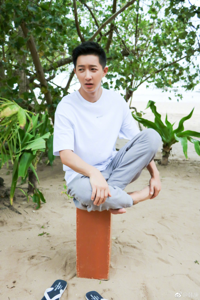 韩庚图片_东北男明星韩庚搞笑游玩照 9