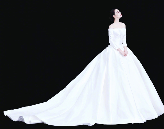 大眼美女明星张馨予何捷婚纱图片 9