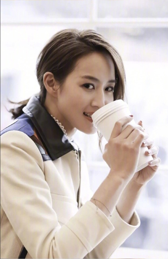 台湾美女明星知性美女张钧甯图片 3