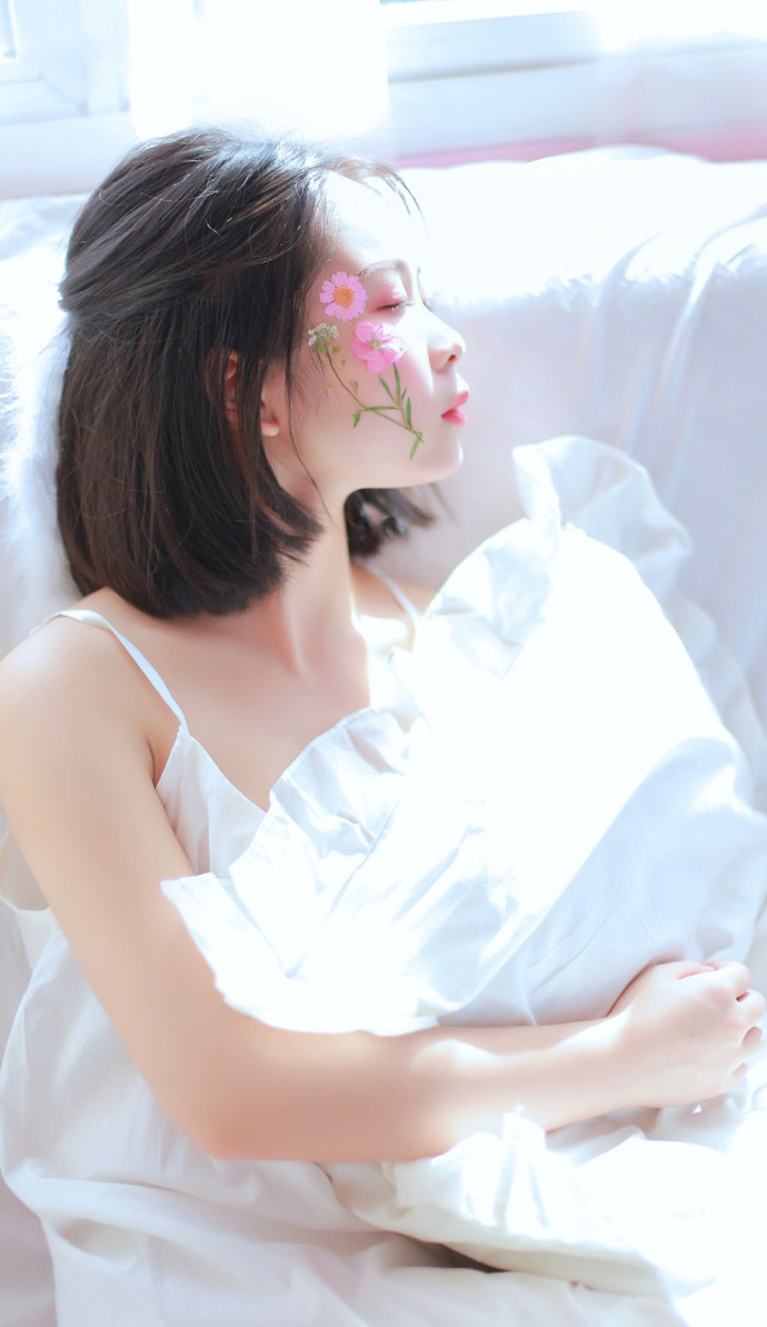 清纯吊带衫美女图片_性感吊带美女写真 3