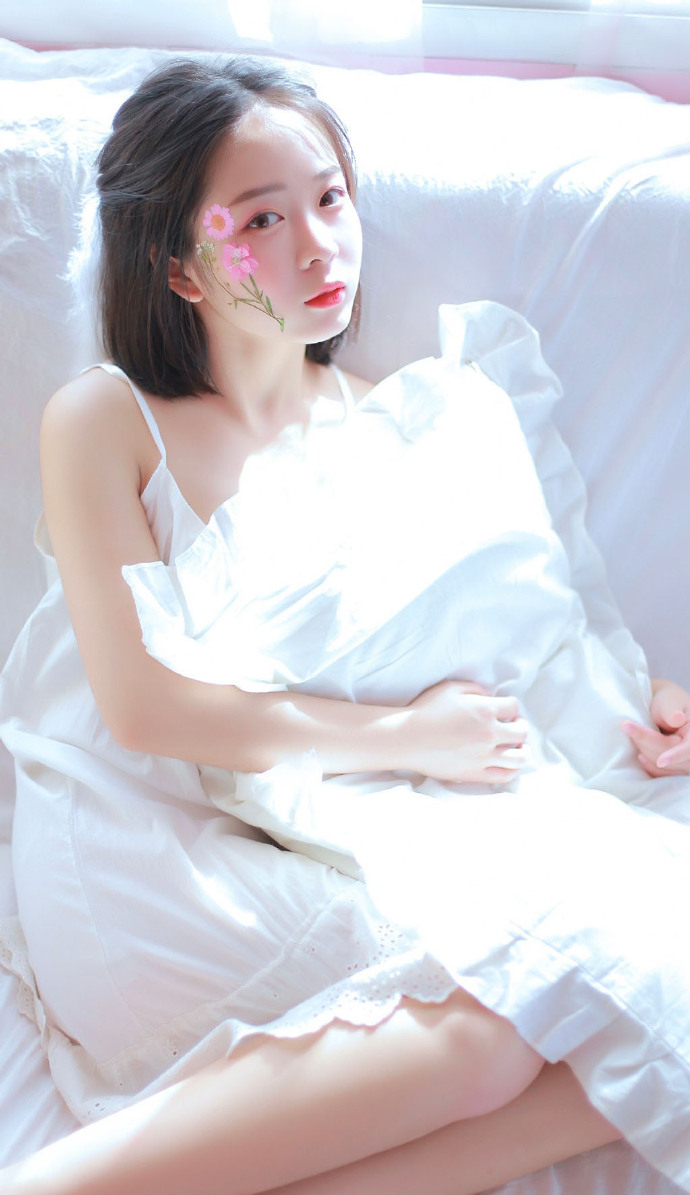 清纯吊带衫美女图片_性感吊带美女写真 7