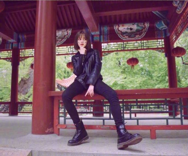 00后萝莉俄罗斯美女模特Alisa小姐姐图片 5