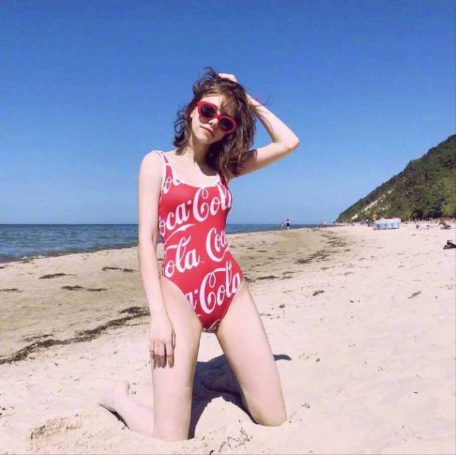 00后萝莉俄罗斯美女模特Alisa小姐姐图片 12