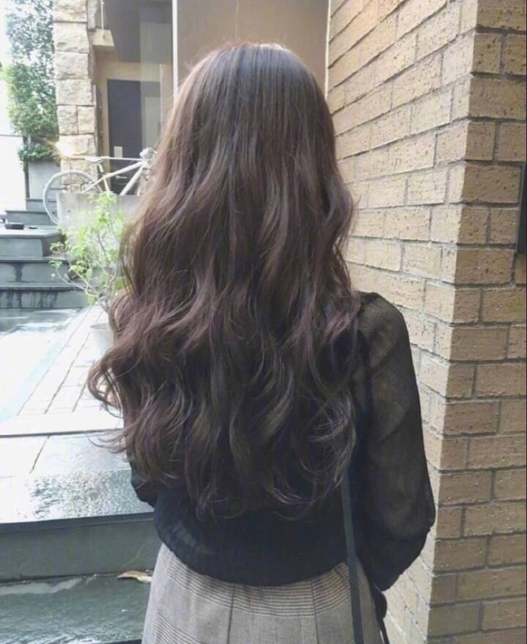 18款中长卷发发型图片_最流行女人味发型 5