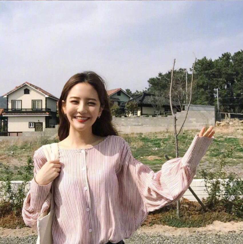 圆脸美女自拍_圆脸适合发型蛋卷头发型图片 8