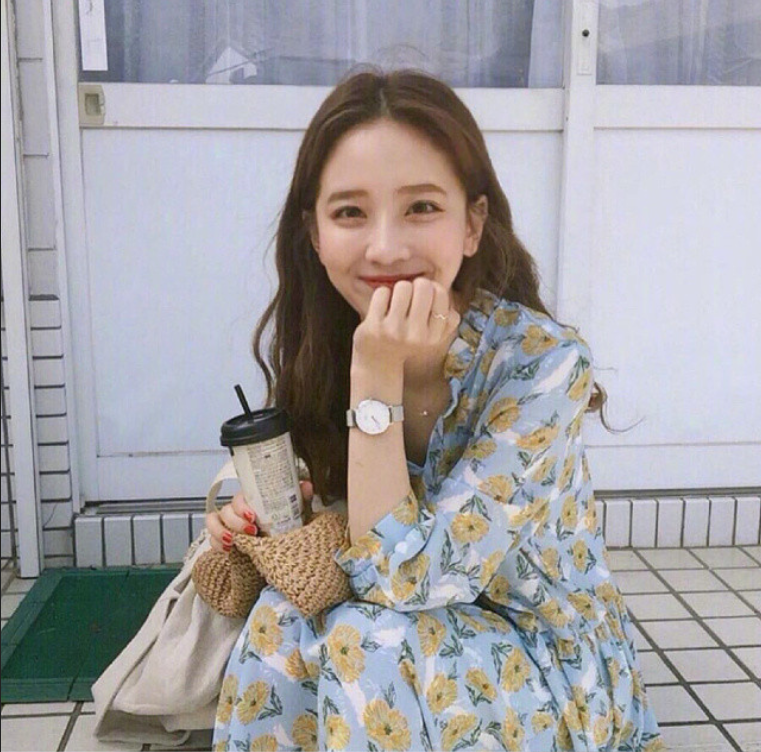 圆脸美女自拍_圆脸适合发型蛋卷头发型图片 13