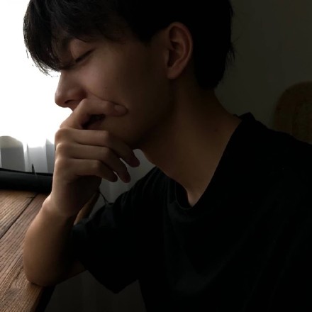 无水印男生头像图片_好看的男生qq头像吧 2