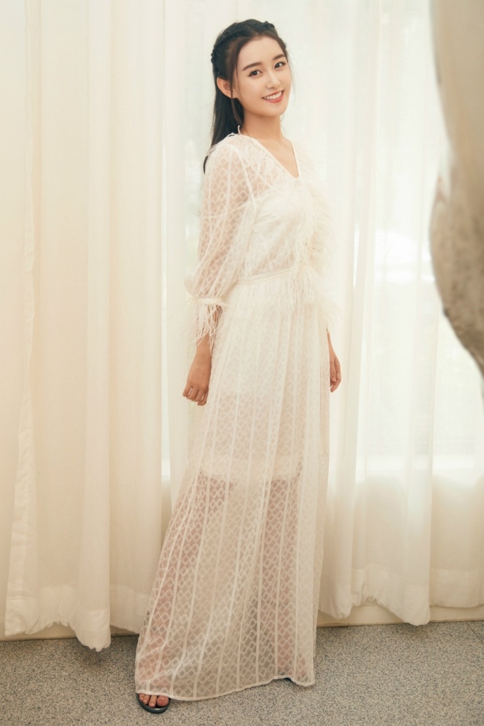 蒋依依图片_00后美女明星国民少女蒋依依仙女写 2