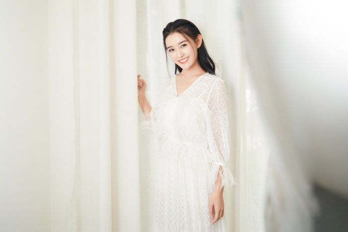 蒋依依图片_00后美女明星国民少女蒋依依仙女写 9