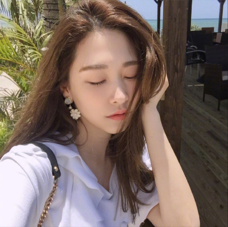 韩国小美女照片长卷发真好看 9