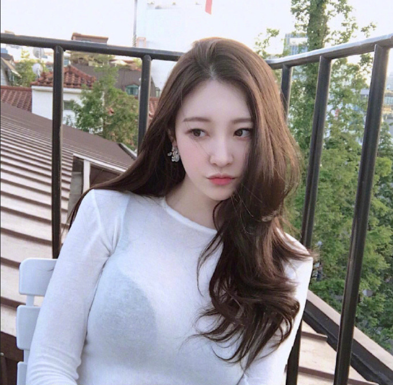 韩国小美女照片长卷发真好看 10