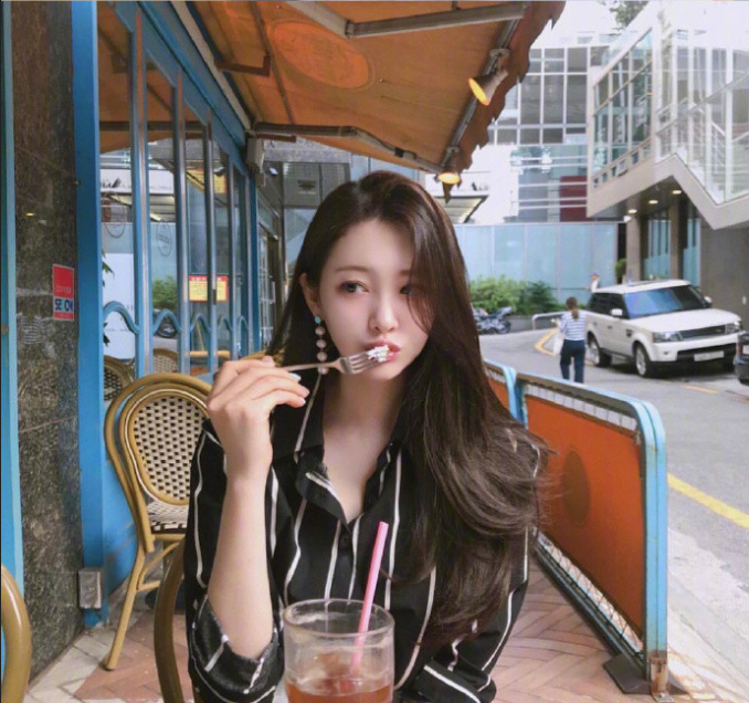 韩国小美女照片长卷发真好看 16