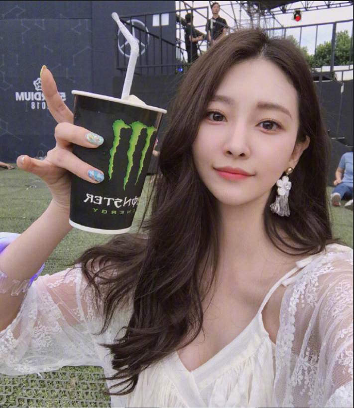 韩国小美女照片长卷发真好看 17